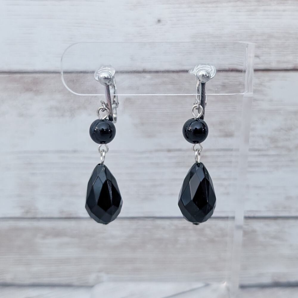 Vintage Clip On Earrings Faceted Black Beaded Dangle Stylish